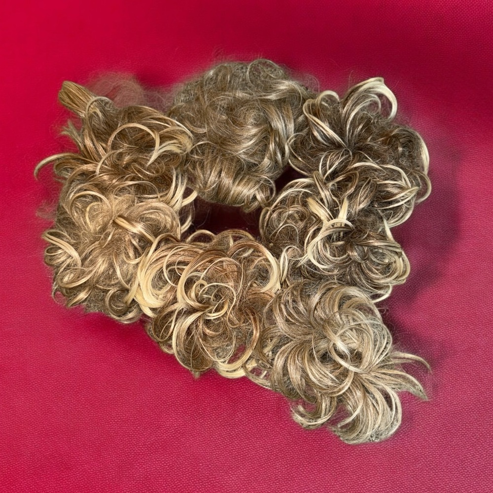 Elegant Blonde Hair Pieces Bun Maker Juva Bun (7)